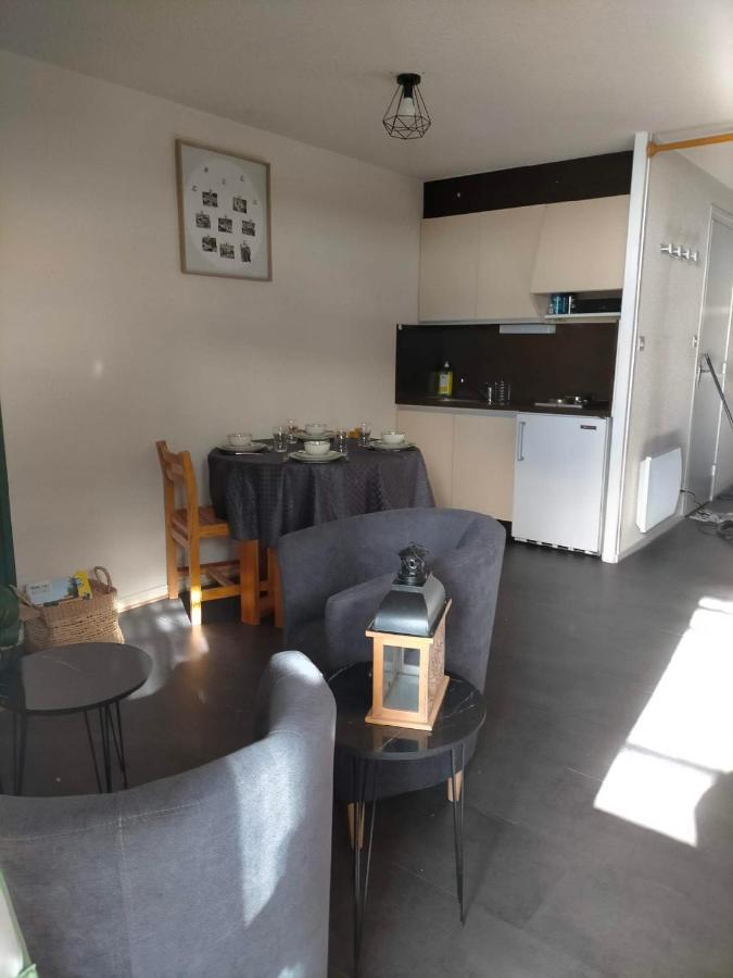 Appartement Situe En Plein Centre A Deux Pas Des Pistes. Besse-et-Saint-Anastaise Exterior photo