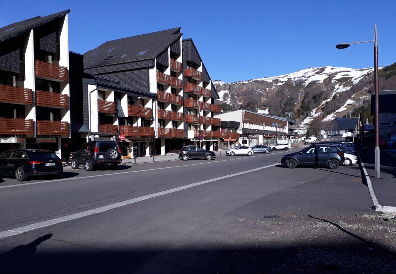 Appartement Situe En Plein Centre A Deux Pas Des Pistes. Besse-et-Saint-Anastaise Exterior photo